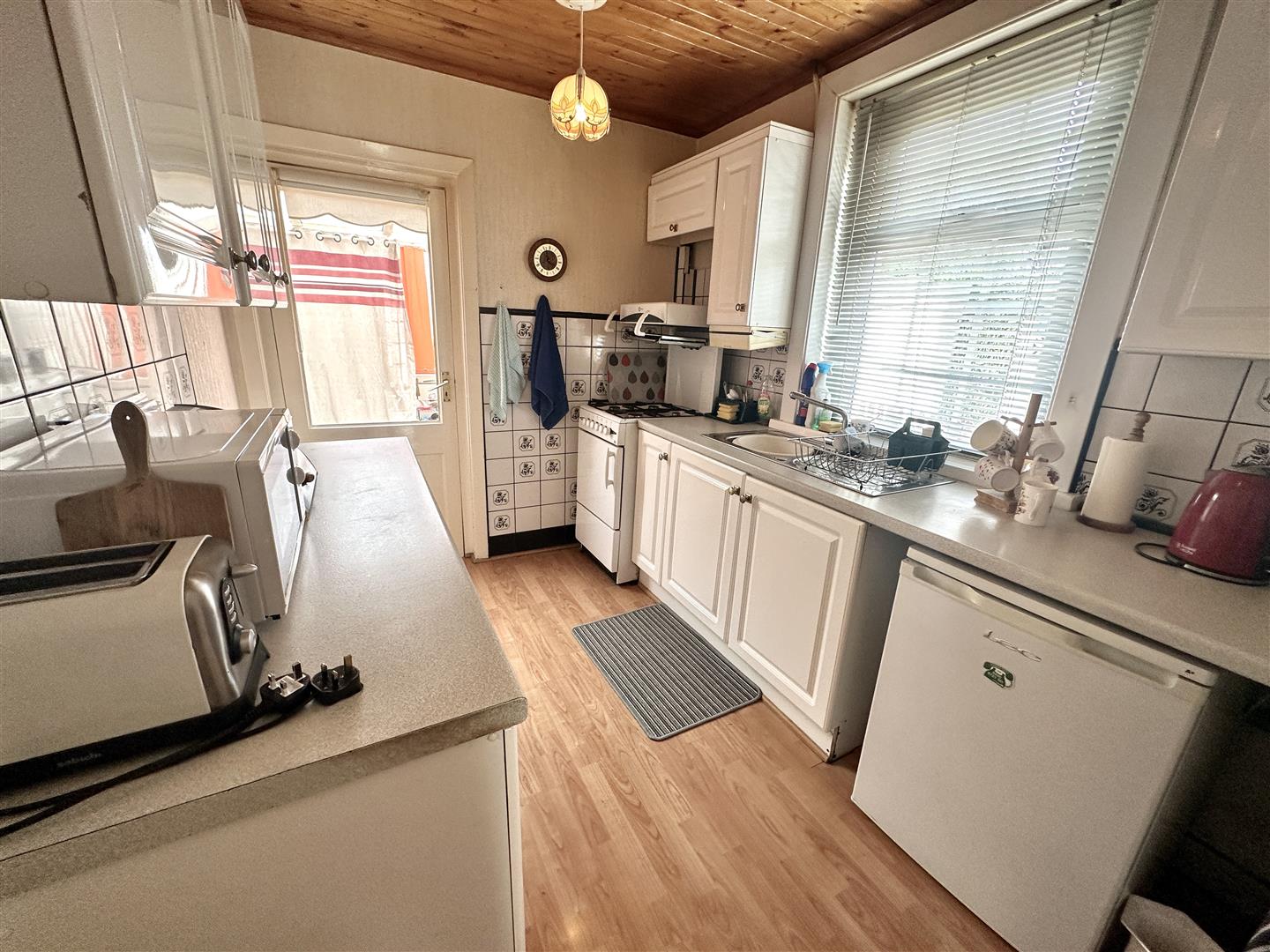 Colcot Road, Barry Knights Estate Agents